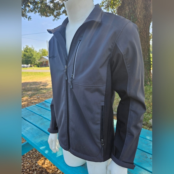 Free Tech Softshell Jacket Carbon - Picture 3 of 11